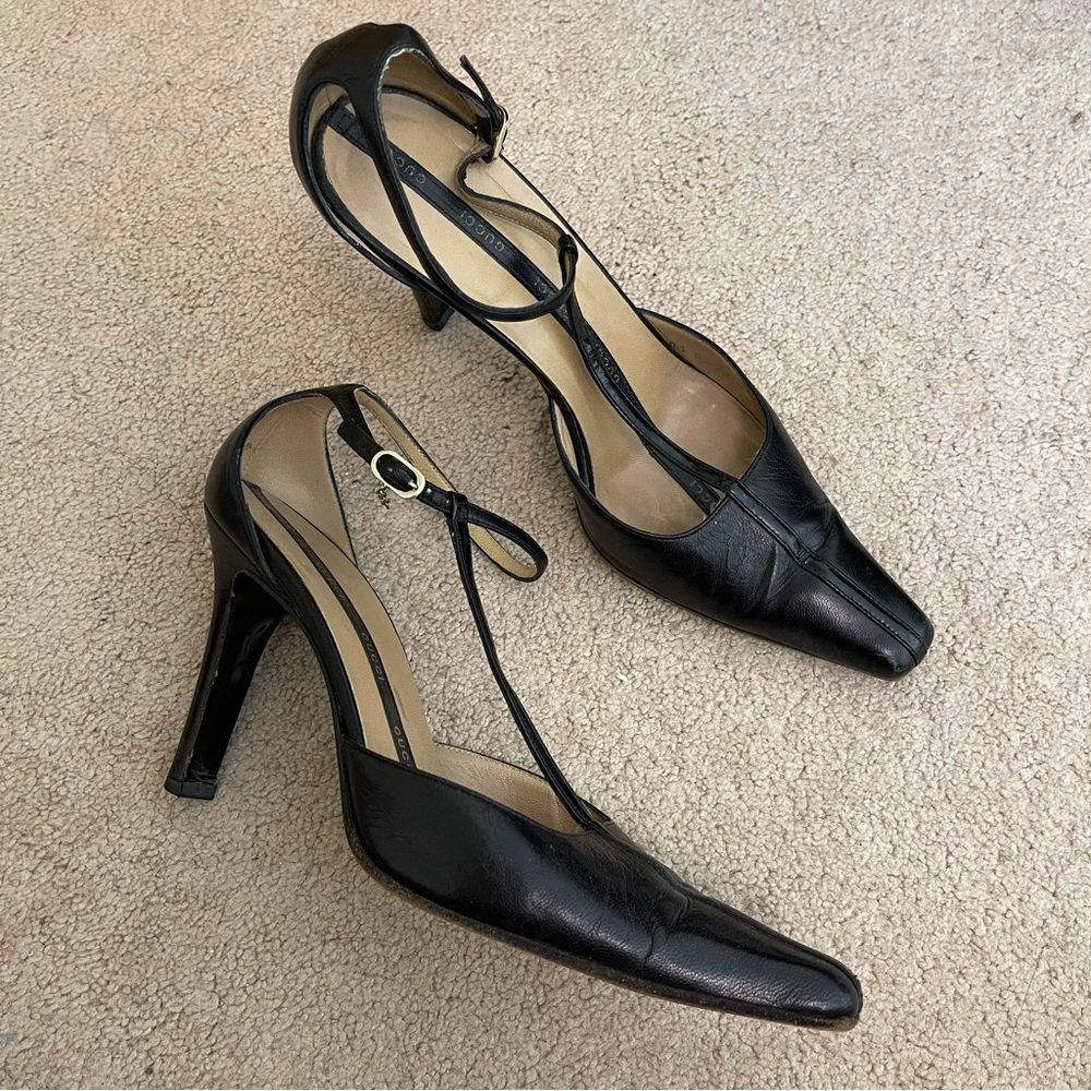 Vintage Gucci Black Leather Pointed Toe Heels
